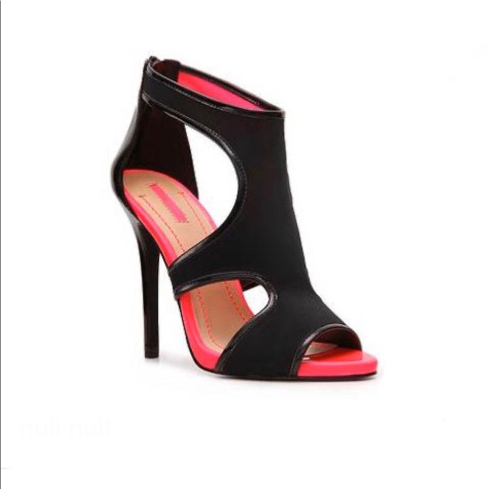 BCBG Paris Black Aindie Pumps